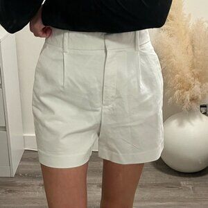 SOLD | Zara white shorts size 4 small